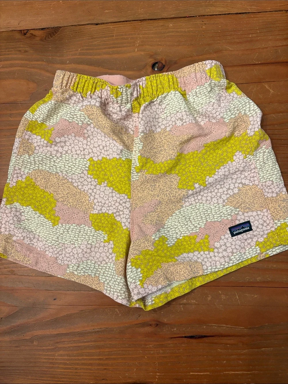EUC Patagonia kids fish and coral shorts size 3T